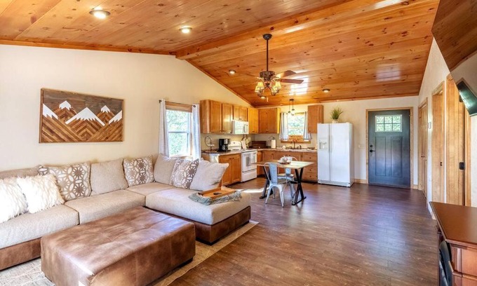 Robbinsville House | *New Owner Special* Cozy Cabin with mountain views