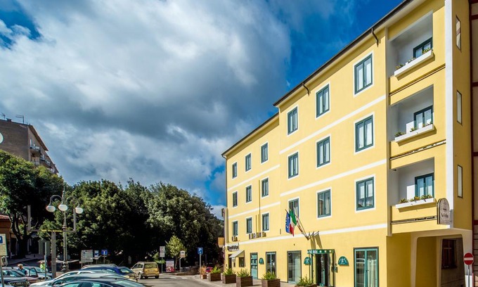 Tempio Pausania Hotel | New Petit Hotel