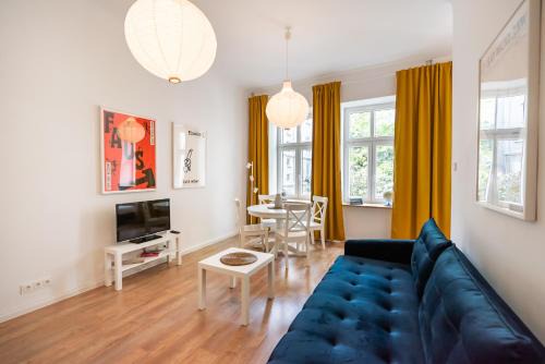 Nowa Praga Apartment | New Praga Enchanting Studio by BookingHost
