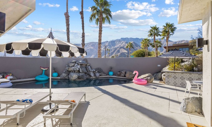 Racquet Club Estates Condo | NEW! Private Pool & Mountain Views!