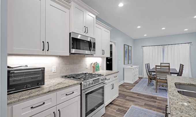 Laotto House | NEW! Relaxing 3BR Haven in Fort Wayne
