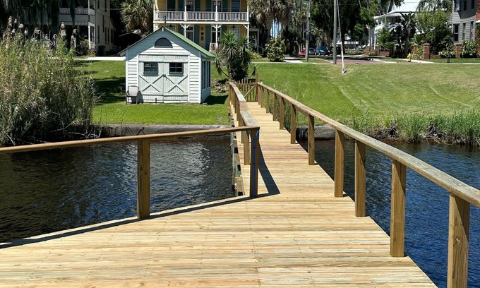Palatka House | NEW! Riverfront Home with DOCK- South Historic District- Bring Your Boat!