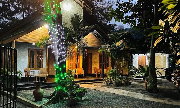 Pasikuda House | New Roy Guest House