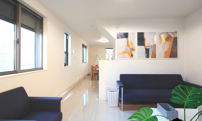 Takadanobaba House | NEW Shinjuku area, 6 min walk from Takadanobaba station, ideal for families and groups, TOWNHOUSE