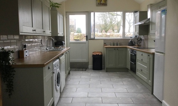 Quarnford House | NEW Sleeps 8 or 10, Peak District, Nr Buxton