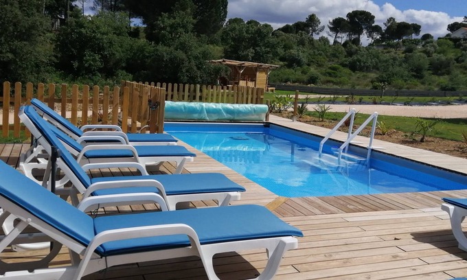 Tomar Bed & Breakfast | NEW spacious room, swimming pool, terrace, large garden, outdoor kitchen