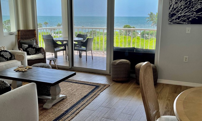 Park Shore Condo | New! Stunning Expansive Gulf+Bay Sunset Views,LargeDeck, 2 Living Rms & 2 Bedrms