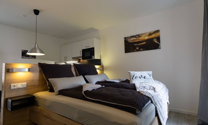Schwemlingen Apartment | New ✸Superiore studio with terrace. SAARLAND CARD included