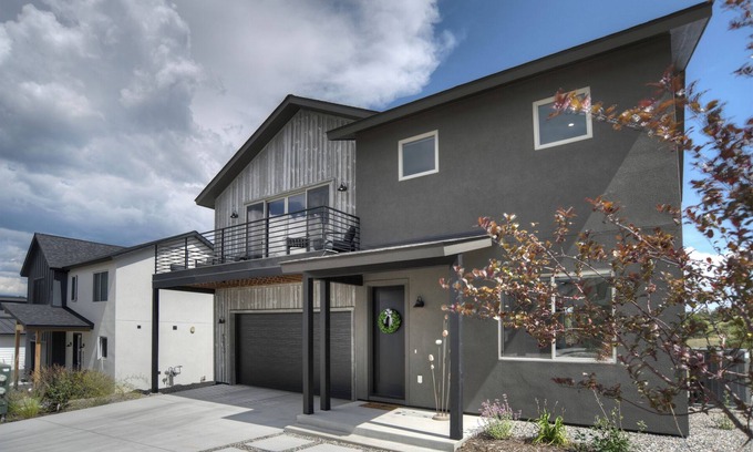 Durango - Purgatory House | New! The Grand View | Exec 30+ Near Town, Hospital - Deck, Views, Garage