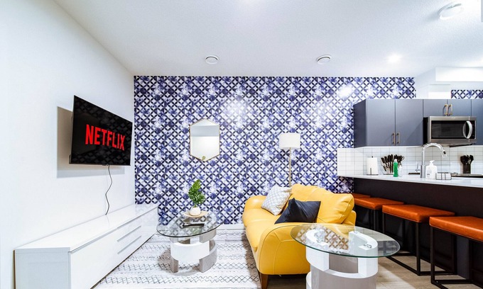 Southwest Edmonton Apartment | NEW-The Suite Life-2BD-King Bed-WEM & YEG Airport