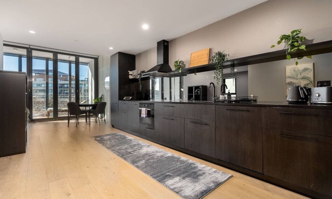 Kingston Apartment | New to VRBO: Comfy 2BA/2BR Kingston Foreshore Apartment