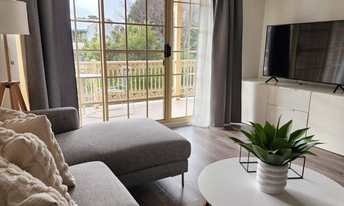 Manuka Condo | New to VRBO: Contemporary 2BR Apt in Kingston