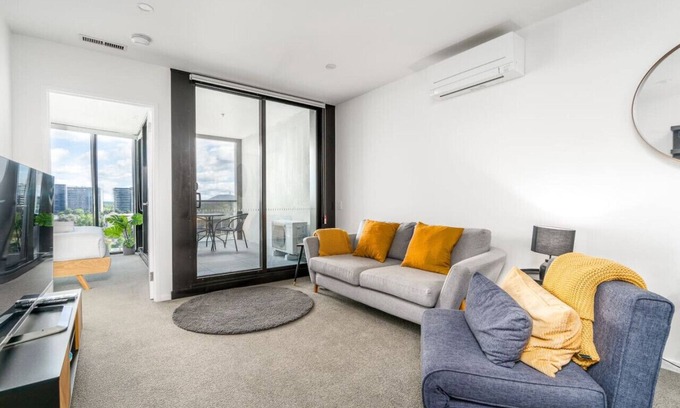 Phillip Apartment | New to VRBO: Modern Light-Filled Apt in the Heart of Phillip