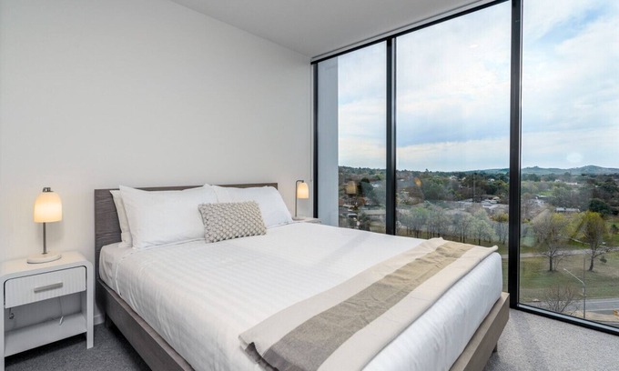 Phillip Apartment | New to VRBO: Urban Apt in Phillip | 9mins to Canberra Hospital