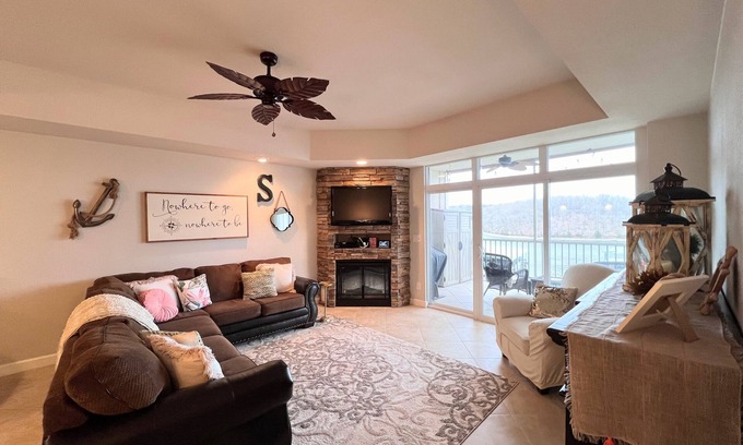 Osage Beach Condo | New Tranquil Lakeview Retreat: Lake of the Ozarks