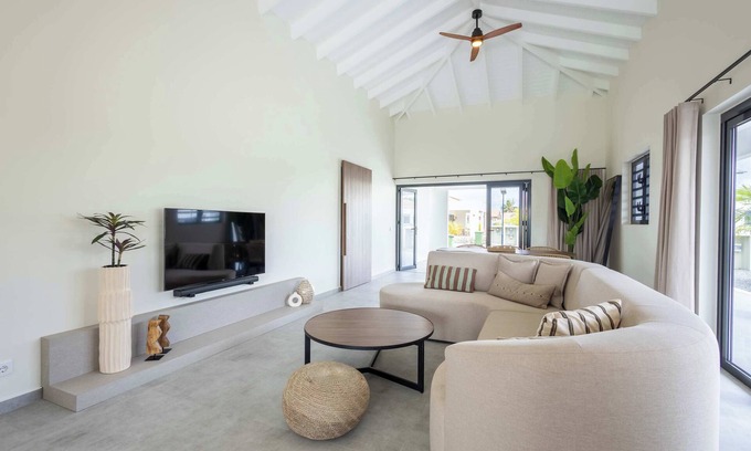 Marie Pampoen Villa | NEW | "Villa Kura Cura" - 5 Minutes to Mambo Beach