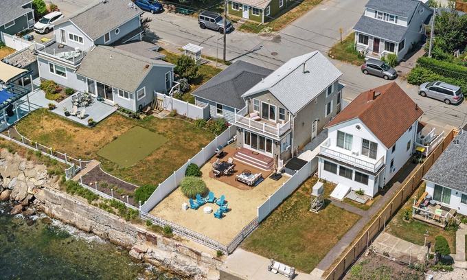 Somerset House | New! Your very own Summer Oasis - Direct Oceanfront - 3BD Cozy & Peaceful home
