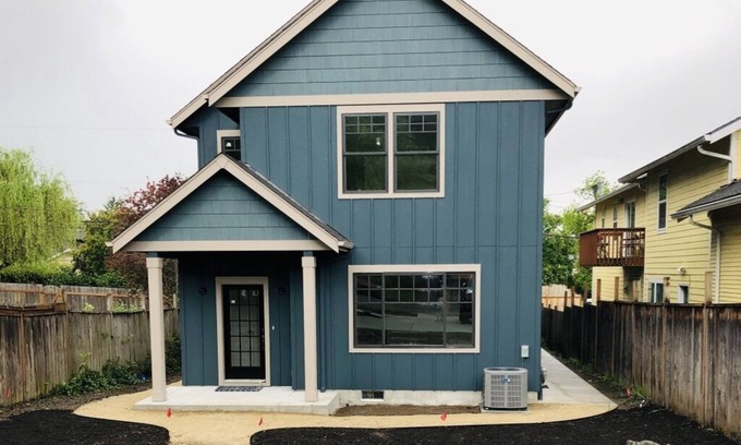 Eugene House | Newer Construction 5 Bd/3.5 Ba 4 blocks from Hayward Field
