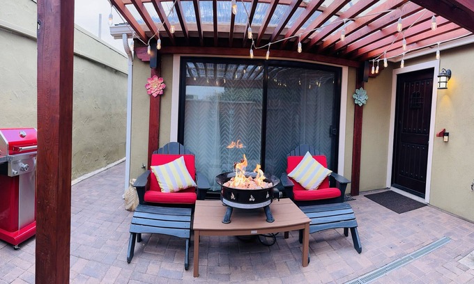 Pacific Grove Cottage | Newly Built Cottage near Aquarium and Cannery Row