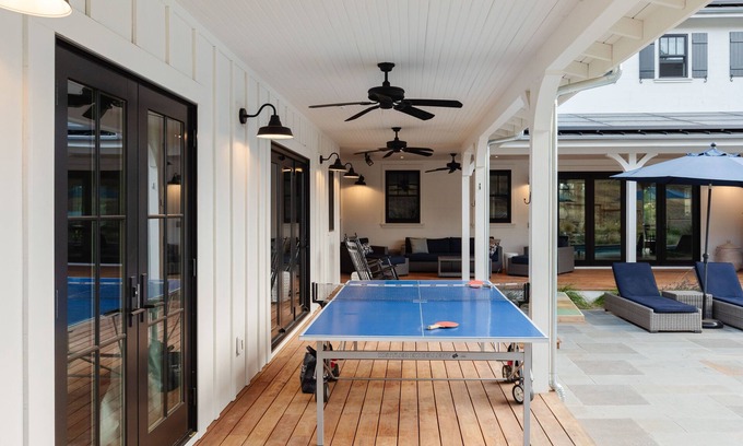 Glen Ellen House | Newly built farmhouse-style home in the beautiful Sonoma wine country