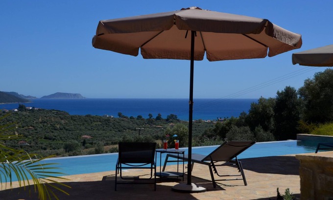Pylos-Nestoras House | Newly built finca with pool above the picturesque Finikounda Bay, Peloponnese