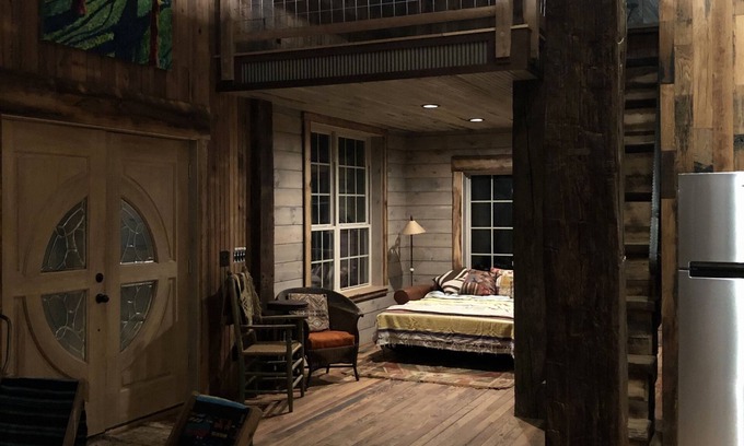 Burlington House | Newly built house in Rabbit Hash with Old World charm/Creation museum and ark.