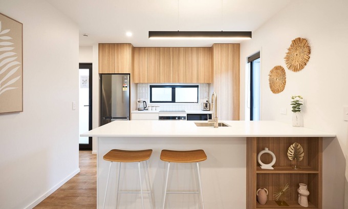 Saint Kilda Apartment | Newly built unit in St Kilda. Modern amenities