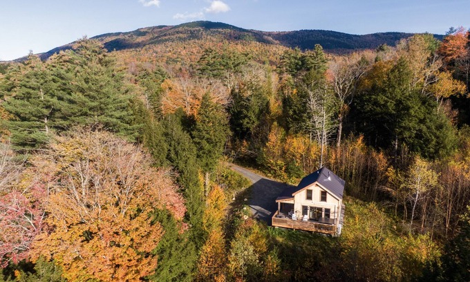 South Londonderry Cabin | Newly built Vermont secluded cabin retreat with AC and brand new Hot Tub!