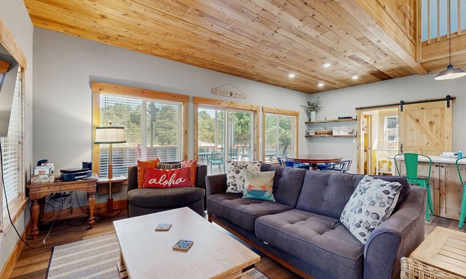Neskowin House | Newly constructed home with firepit & large deck - walk to the beach & golf