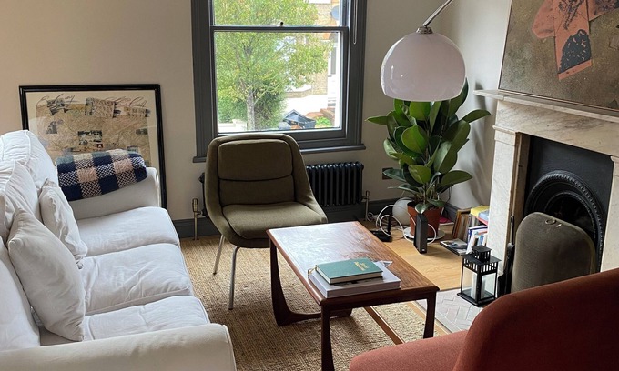 The Lane Apartment | Newly done 2-bed, 2-bath flat in Peckham, SE London.