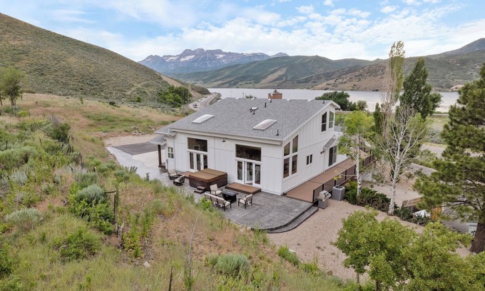 Charleston House | Newly listed - Mountain Escape: Mt Timp & Lake Views, Sauna, Hot Tub 5BR/4BA