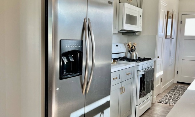Salinas House | Newly remodeled spacious King suite 2bd 1b duplex