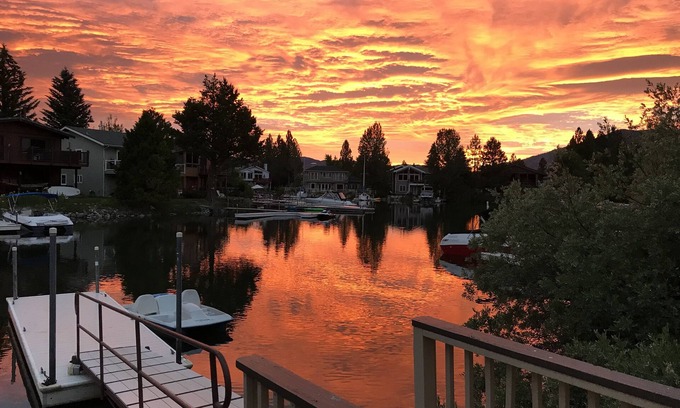 Tahoe Keys House | Newly Remodeled Waterfront Tahoe Keys Home
