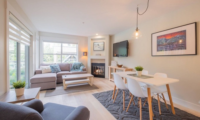 Upper Village Condo | Newly renovated 1 bedroom near Blackcomb Gondola - less than 5 min walk
