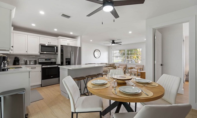 Fort Myers Shores House | Newly renovated 3BR/2BA home with modern finishes, fast WiFi, central A/C,