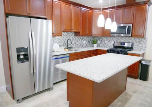 West Philadelphia House | Newly Renovated Guest Rooms near Transportation