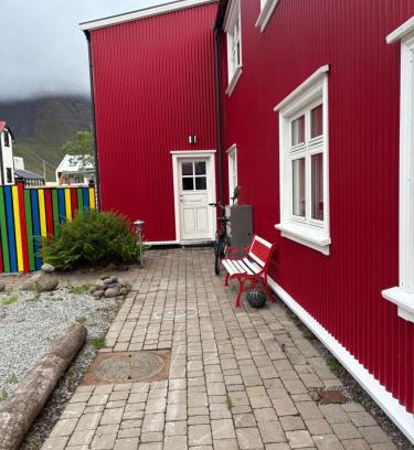 Isafjordur Apartment | Newly renovated house in the old part of Isafjordur sleeps 5 in 3 bedrooms