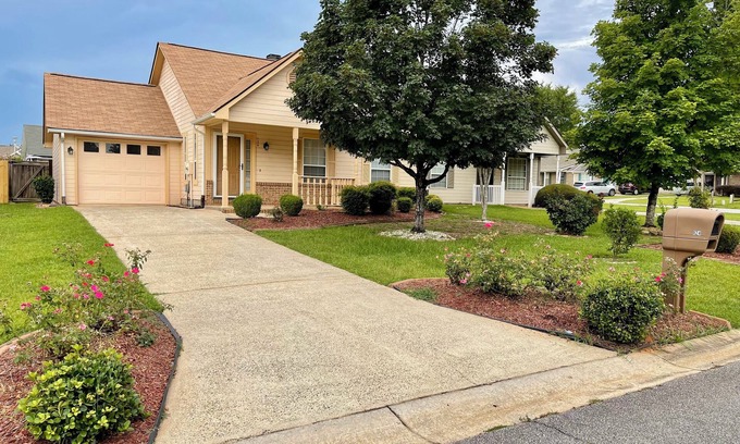 Warner Robins House | Newly renovated, pet-friendly home near Robins AFB
