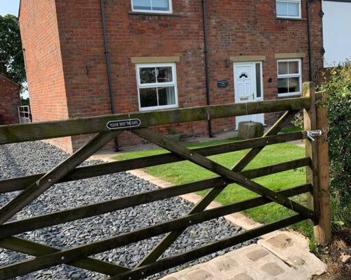 Wesham House | Newton Farm cottage, hot tub, garden views Near Lytham Ribby