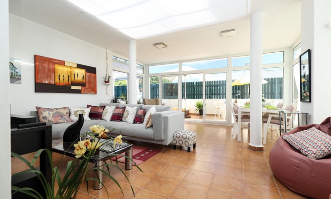Charneca da Cotovia Apartment | Next T1 center of Sesimbra and surrounding beaches, sea view and Sierra