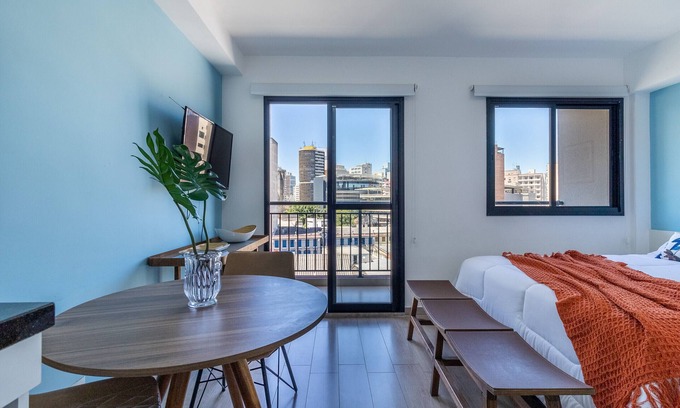 Santa Ifigenia Apartment | Next to 25 de Março, Bom Retiro and Santa Efigênia