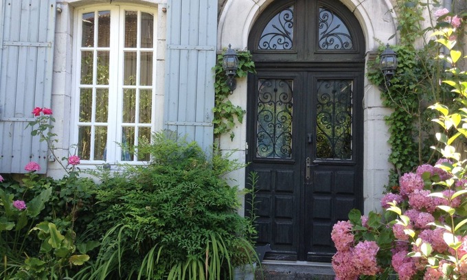 Salies-de-Bearn House | Next to the first floor of a charming and central historical house
