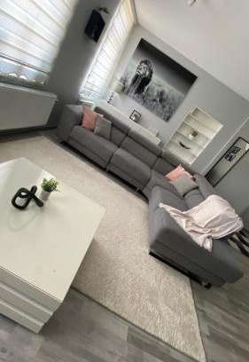 Ransart Apartment | Next2Airport - Appartement House of Lions