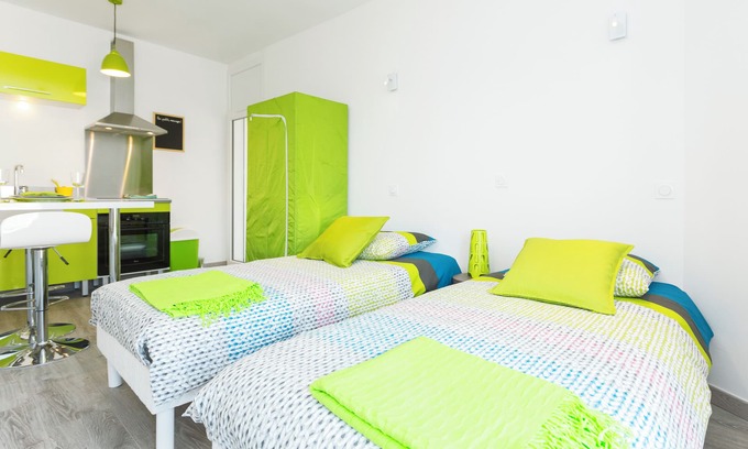 Avignon Apartment | Nice air-conditioned studio of 27 m2 with veranda and balcony in Avignon