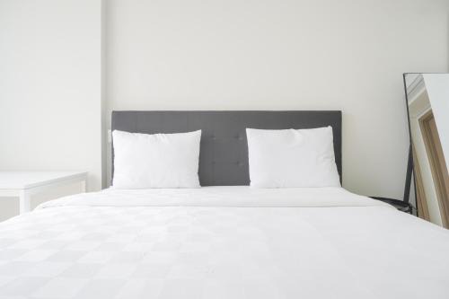 Pantai Indah Kapuk Apartment | Nice and Homey 1BR at Gold Coast Apartment By Travelio
