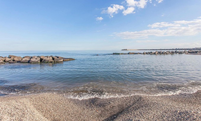 Gaggi Apartment | Nice and spacious vacation apartment with large terrace.