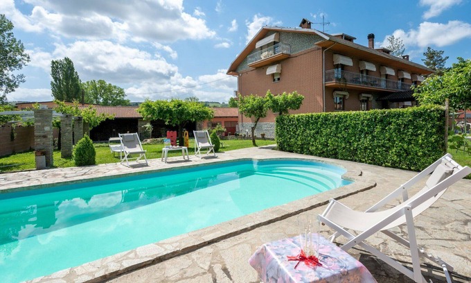 Castagnole delle Lanze Apartment | Nice apartment for 4 people with pool, WIFI, A/C, TV, patio and parking