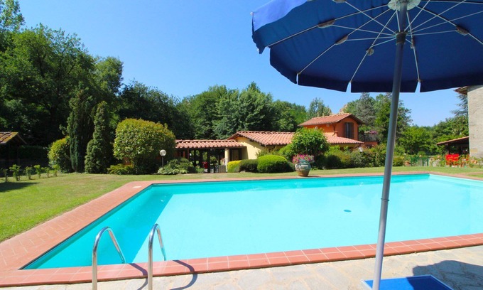 Castelfranco di Sopra Apartment | Nice apartment for 6 guests with WIFI, pool and pets allowed