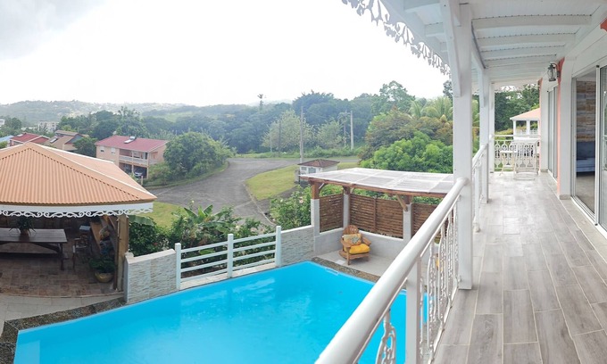 Saint-Joseph House | Nice apartment 8 minutes from la meynard hospital