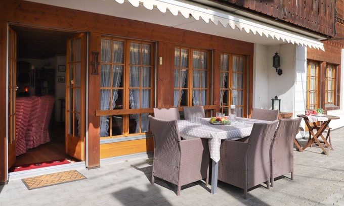 Saanen Apartment | Nice apartment for 12 people with WIFI, TV and terrace